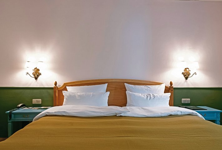 HENRI Country House Garmisch-Partenkirchen - Wohnbeispiel Doppelzimmer Chambre mit Balkon (Zimmercodierung DB2)