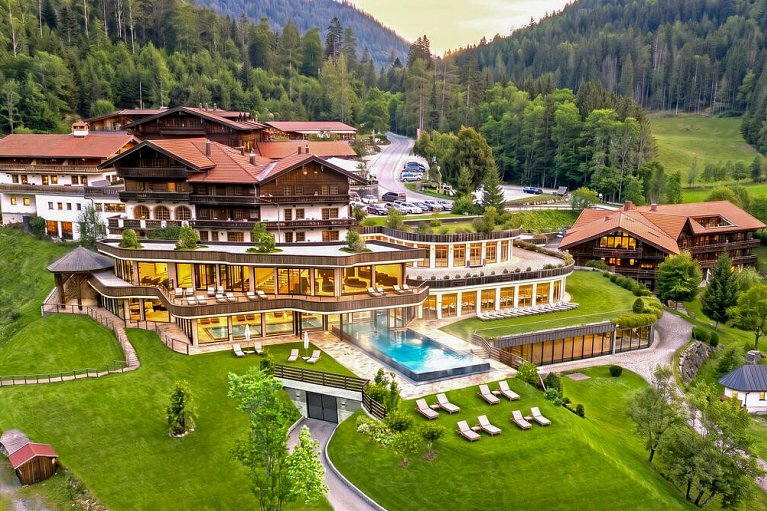 Hotel Feuriger Tatzlwurm