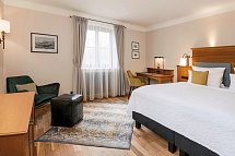 Gut Ising Chiemsee - Wohnbeispiel Doppelzimmer Standard (Zimmercodierungen DG1 & DG2)