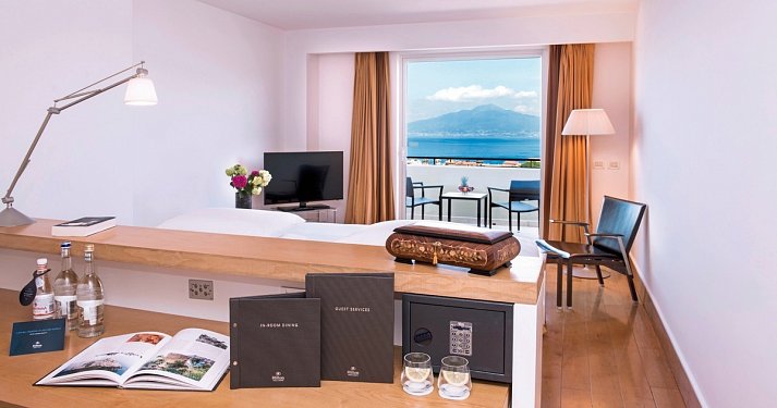 Hilton Sorrento Palace - Wohnbeispiel Doppelzimmer Executive Meerblick (Zimmercodierung DTM)
