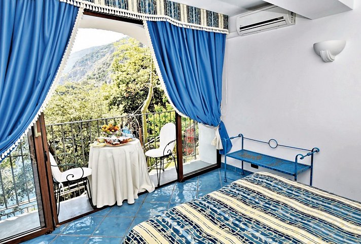 La Conca Azzurra - Wohnbeispiel Doppelzimmer Superior Meerblick (Zimmercodierung DSM)