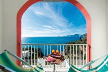 Villa Bellavista - Beispiel Balkon Doppelzimmer Meerblick (Zimmercodierungen D1M & DPM)