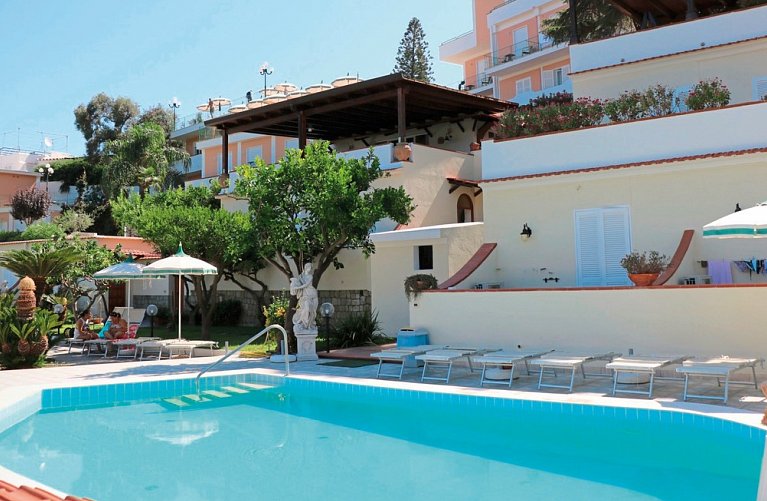 Terme La Pergola & Villa Flavio