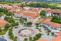 MAXIMILIAN Grand Hotel