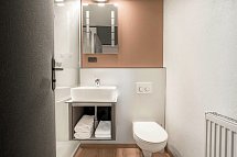 Donna Landhotel Rosenberger - Beispiel Bad (Zimmercodierungen DB1, DC1, DB2, SB1, SB2, SF1, SF2, AB1 & AB2)
