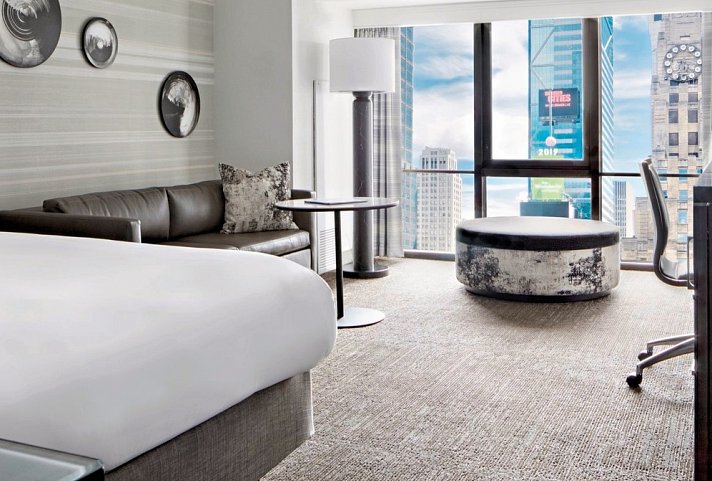 New York Marriott Marquis - Superior King Room, View (Times Square) (Zimmercodierung US4)