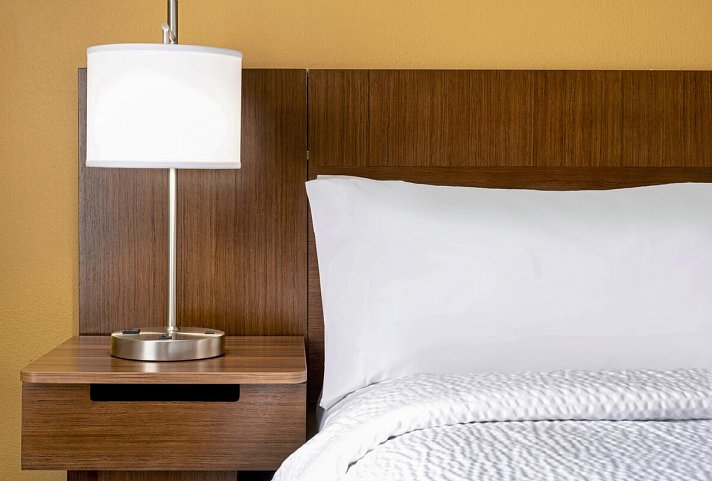 Garner Hotel North Bergen - NYC Gateway by IHG - Wohnbeispiel One King Bed Standard (Zimmercodierung UG2)