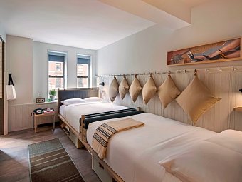 MOXY New York Times Square - Wohnbeispiel Standard Two Double beds (Zimmercodierung UG4)