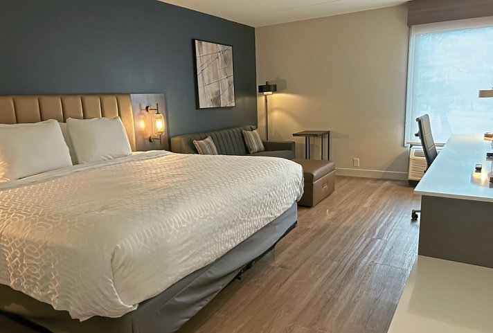 Best Western Plus Meadowlands Secaucus - Wohnbeispiel Standard, 1 King Sofabed (Zimmercodierungen UG1 & UG2)