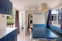 Baia Holiday Laguna Blu - Wohnbeispiel Mobilheim Blu Romantic (Zimmercodierung CB1)