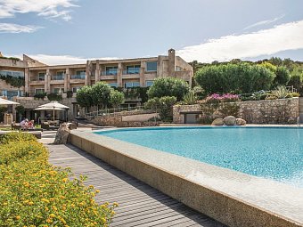 L'Ea Bianca Luxury Resort