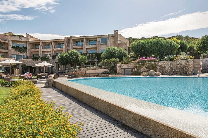 L'Ea Bianca Luxury Resort
