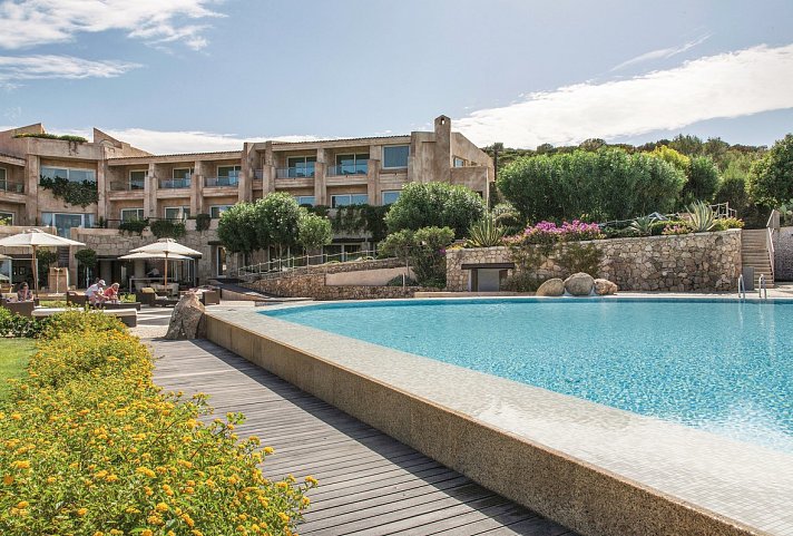 L'Ea Bianca Luxury Resort