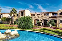 Colonna Resort