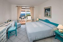 Hotel La Bisaccia - Wohnbeispiel Doppelzimmer Classic Meerblick Haupgebäude (Zimmercodierung D1M)