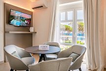 La Coluccia Hotel & Beach Club - Wohnbeispiel Juniorsuite Meerblick
