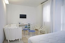 Sentido Tirreno Resort - Wohnbeispiel Familienzimmer (Zimmercodierungen FB1 & JB1)