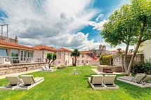 OCA Flores & Vitória Village Hotel