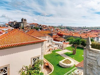 OCA Flores & Vitória Village Hotel