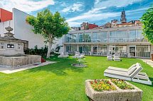 OCA Flores & Vitória Village Hotel