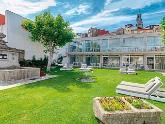 OCA Flores & Vitória Village Hotel
