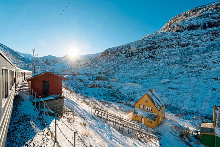 Winterliche Fjorde und Bergenbahn - Flåmbahn