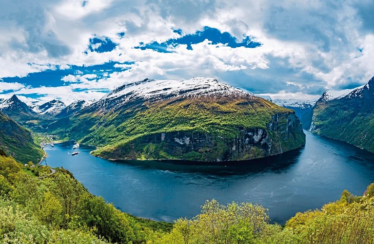 Fjordgiganten und Berglandschaften
