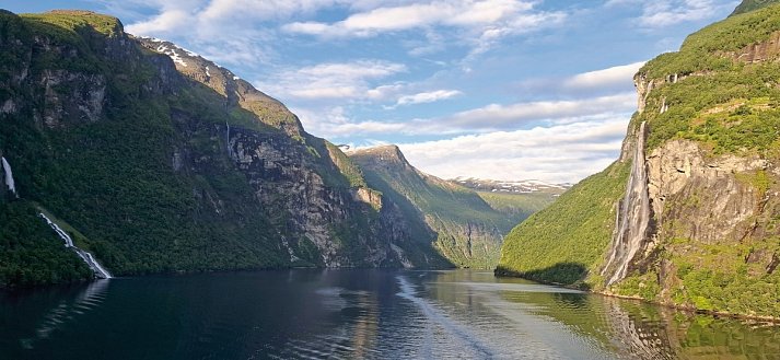 Fjordgiganten und Berglandschaften - Geirangerfjord