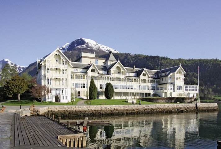 Fjorde, Gletscher und historische Hotels - Kviknes Hotel, Balestrand