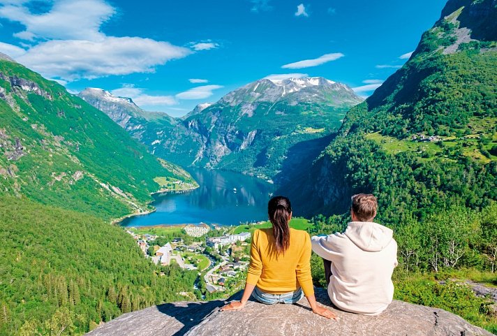 Norwegen entspannt erleben - Aussicht Geirangerfjord
