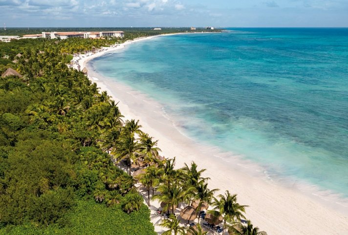 Grand Palladium Colonial Resort & Spa