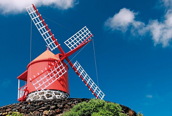 Kraterseen, Blumenpracht und Weltkulturerbe (Fahrer und Ausflüge)