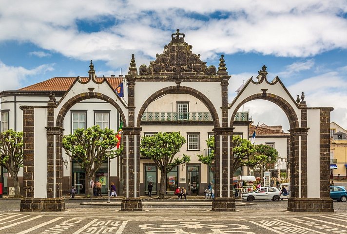 São Miguel - Die Grüne Insel der Azoren - Portas da Cidade, Ponta Delgada