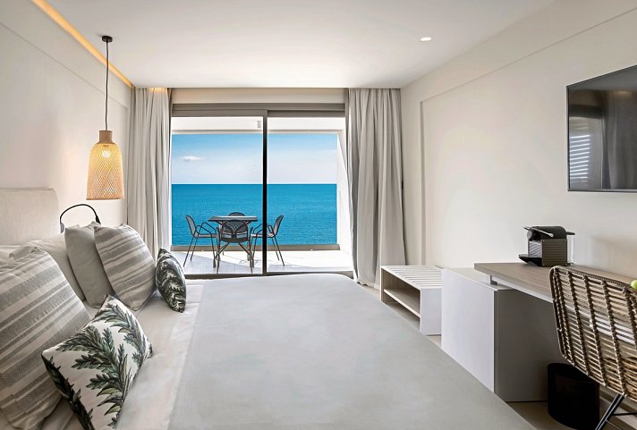 Mare Village Paphos - Wohnbeispiel Doppelzimmer Meerblick (Zimmercodierung DBM)