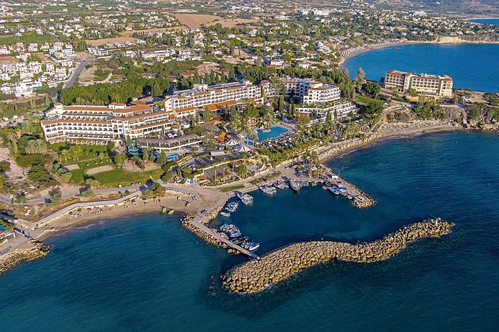 Coral Beach Hotel & Resort