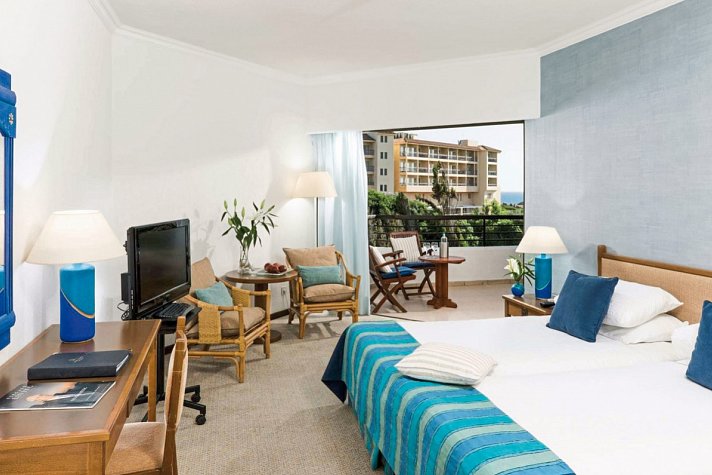 Coral Beach Hotel & Resort
