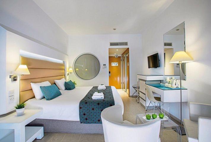 Leonardo Cypria Bay - Wohnbeispiel Doppelzimmer Landblick (Zimmercodierungen DBL & DP1)