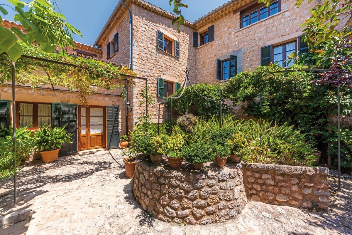 Finca Ca's Curial