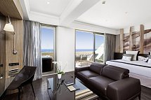 Pure Salt Port Adriano - Wohnbeispiel Juniorsuite Meerblick Whirlpool (Zimmercodierungen J2M & J4M)