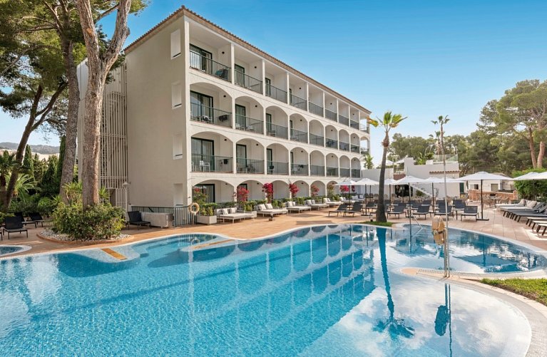 Valentin Somni Hotel & Suites