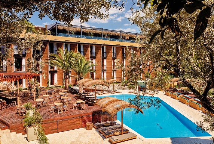 Bikini Island & Mountain Port de Sóller