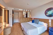 Universal Hotel Neptuno - Adults Only - Wohnbeispiel Doppelzimmer Superior seitl. Meerblick (Zimmercodierung DBN)