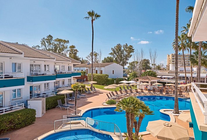 Universal Aparthotel Elisa