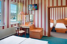 Wellness Hotel Babylon - Wohnbeispiel Familienzimmer mit Verbindungstür (Zimmercodierungen FB7 & FB8)