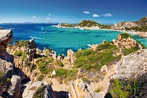 Autotour Von der Hügellandschaft der Toskana zu den Perlen des Mittelmeeres - Sardinien