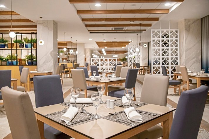 Serenade Punta Cana Beach & Spa Resort