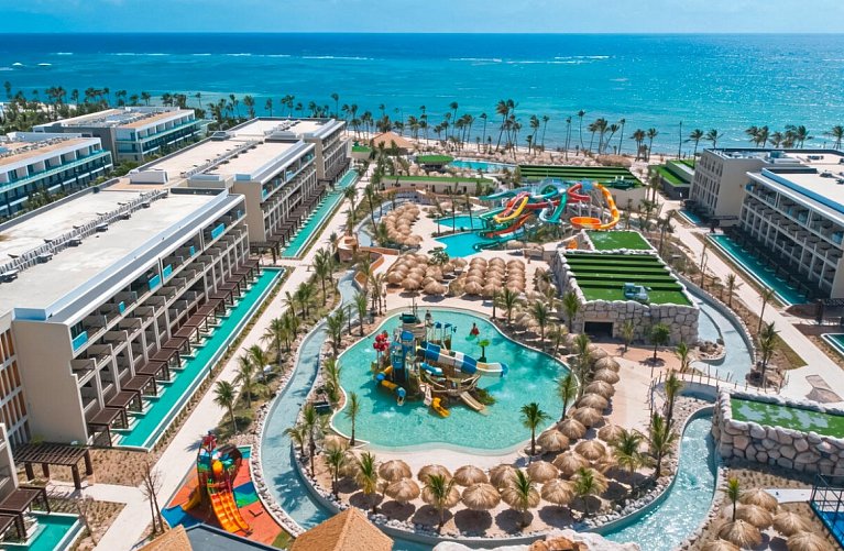 Serenade Caribe Club Family Beach Resort