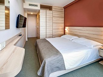 Materada Plava Laguna - Wohnbeispiel Doppelzimmer Standard (Zimmercodierung DB1)