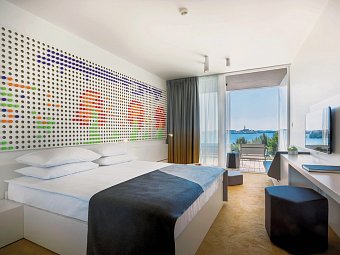 Family Hotel Amarin - Wohnbeispiel Doppelzimmer Meerseite 2+2 (Zimmercodierung D1C)