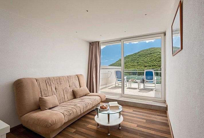 Narcis - Wohnbeispiel Doppelzimmer Meerseite 2-4 Personen (Zimmercodierungen DBC, D1C & DB2)